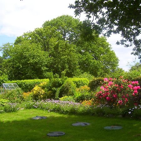 Le Boterff Gites Et Camping Saint-Mayeux ภายนอก รูปภาพ