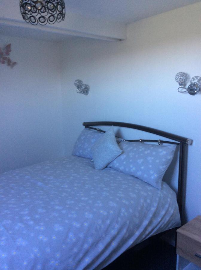 Le Boterff Gites Et Camping Saint-Mayeux ภายนอก รูปภาพ